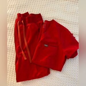 Figs Pop Red Scrub Set